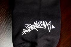 DOPEBASTA×NARUKIYA トレーナー ブラック×ホワイトロゴ1枚目