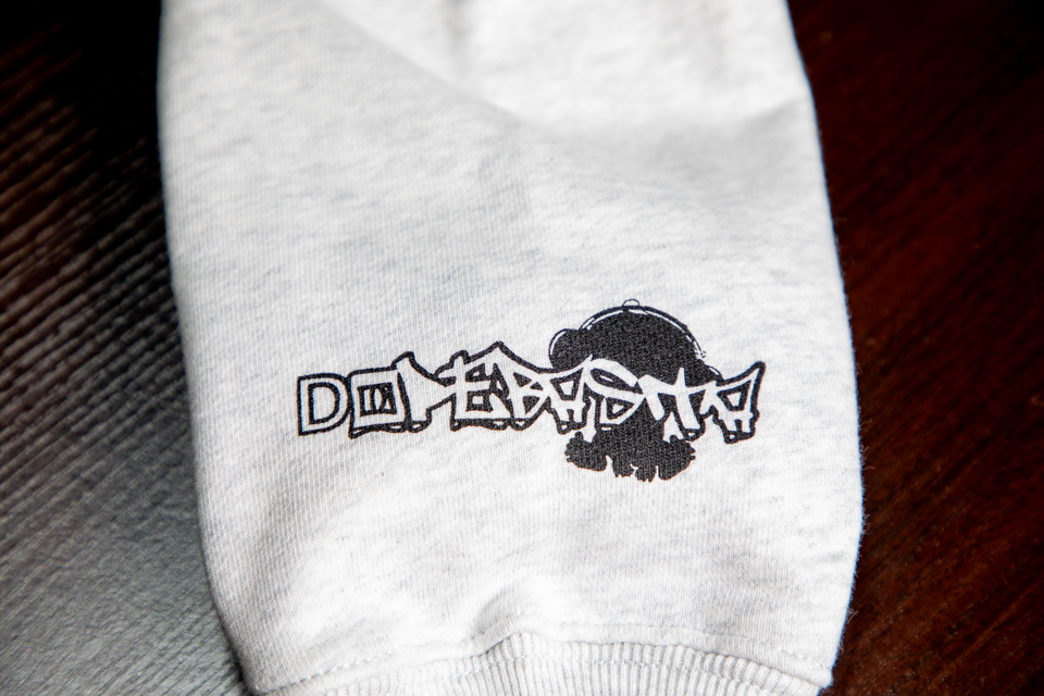 DOPEBASTA×NARUKIYA トレーナー アッシュグレー×ブラックロゴ2枚目