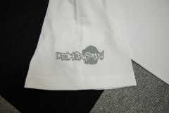 DOPEBASTA×NARUKIYA Ｔシャツ ホワイト×グレーロゴ1枚目